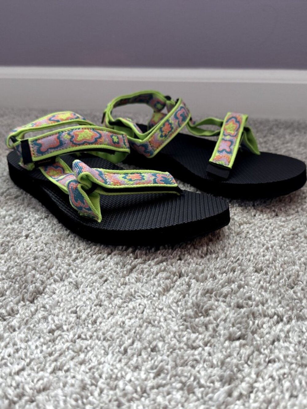 Teva Original Universal Sandals Women's 9 Retro Flower Print NWT